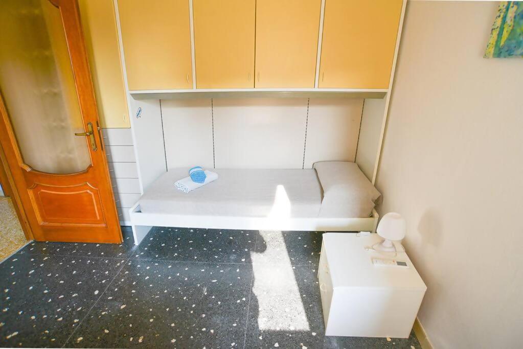 Larte Al Mare Vicino Spiaggia Con Ac E Wifi Apartman Savona Kültér fotó