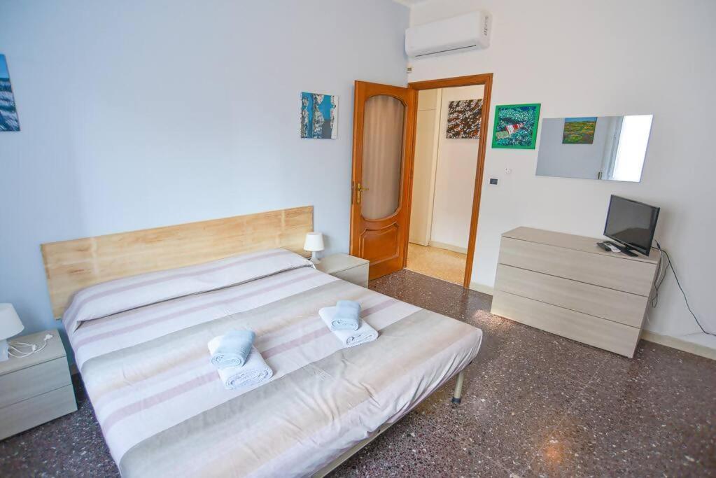 Larte Al Mare Vicino Spiaggia Con Ac E Wifi Apartman Savona Kültér fotó